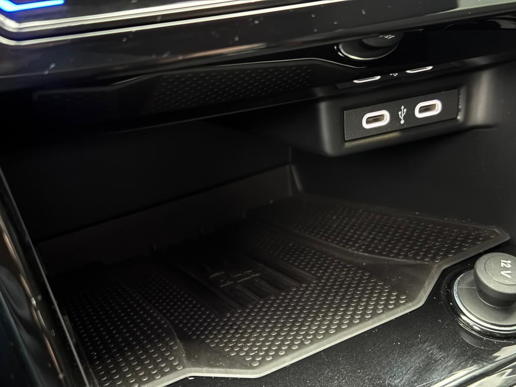 Volkswagen T-roc 1.5 tsi r-line edition * massage * carplay * trekhaak * ca