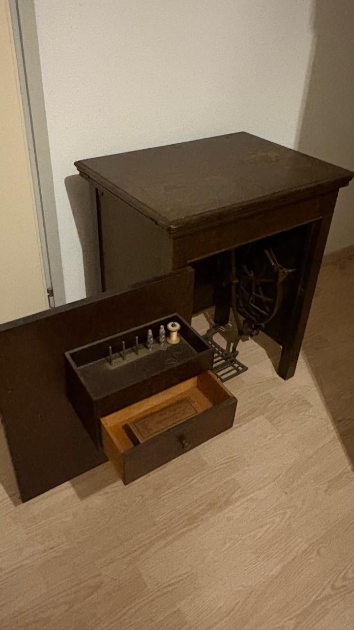 Singer naaimachine-kast