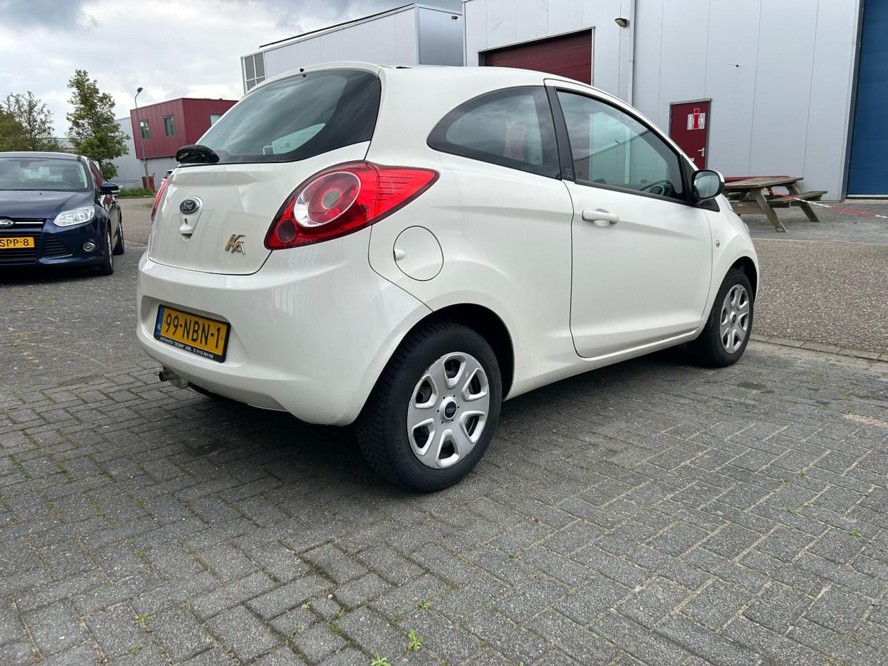 Ford Ka 1.2 Cool&Sound Airco/CNTR Deurvergrendeling/Sfeerverlichting interi