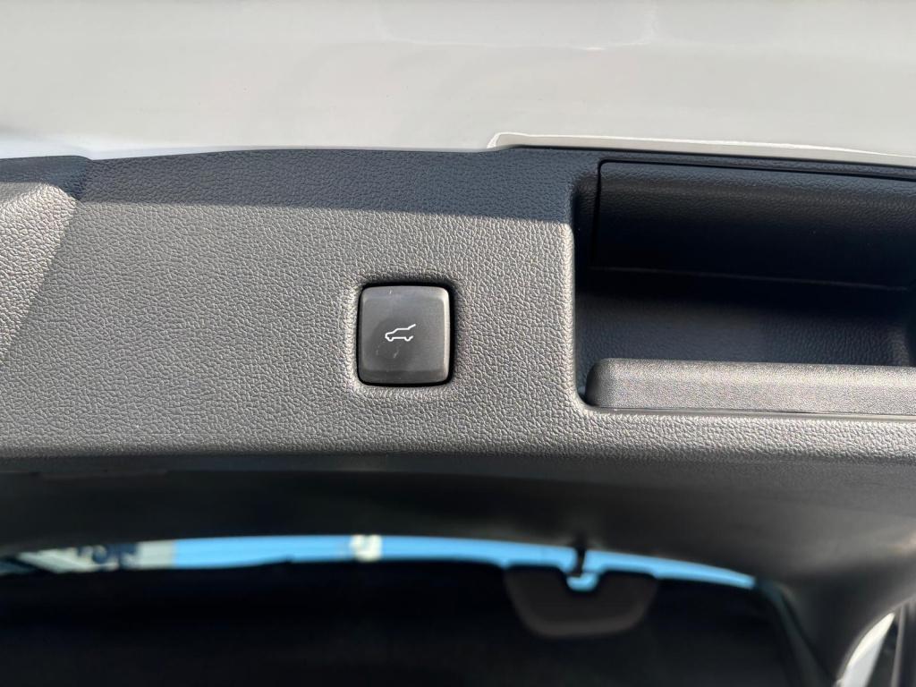 Ford Kuga 2.5 phev e-cvt 225pk st-line x , pano dak , adaptive cc , voorrui