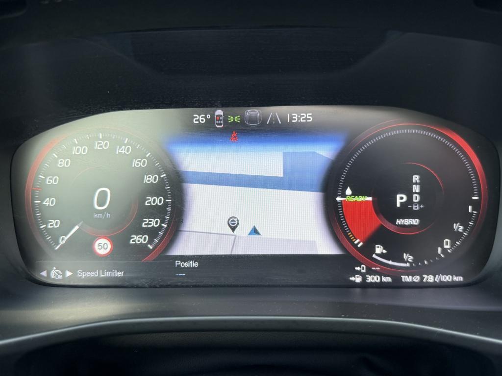 Volvo XC40 t5 262pk recharge ultimate dark |leder+ memory| camera| h&k soun