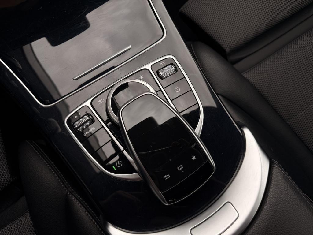 Mercedes-Benz C-Klasse 180 prestige | schuif/kanteldak | trekhaak | stoelve