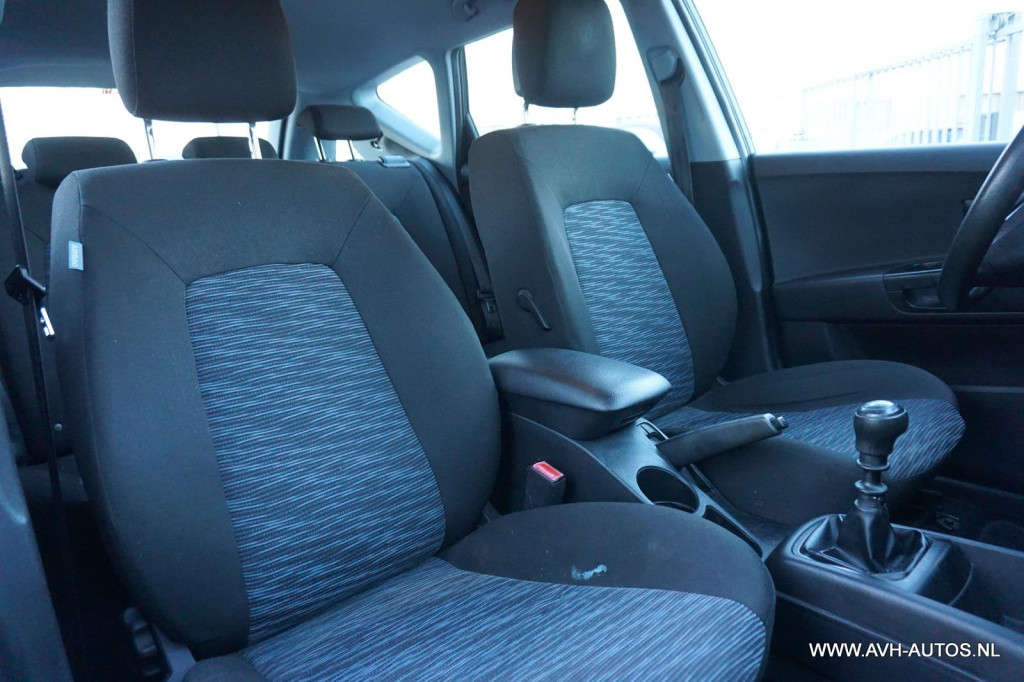 Kia Cee'd sporty wagon 1.4 x-tra