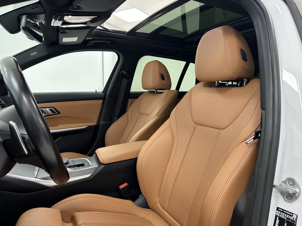 BMW 3-serie touring 330e xdrive m-sport | panoramadak | cognac | head-up-di