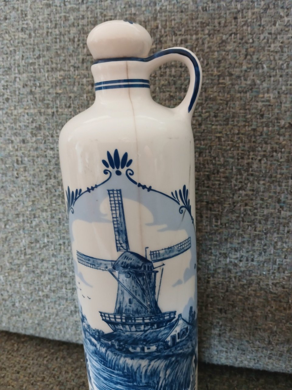 Jenever fles.