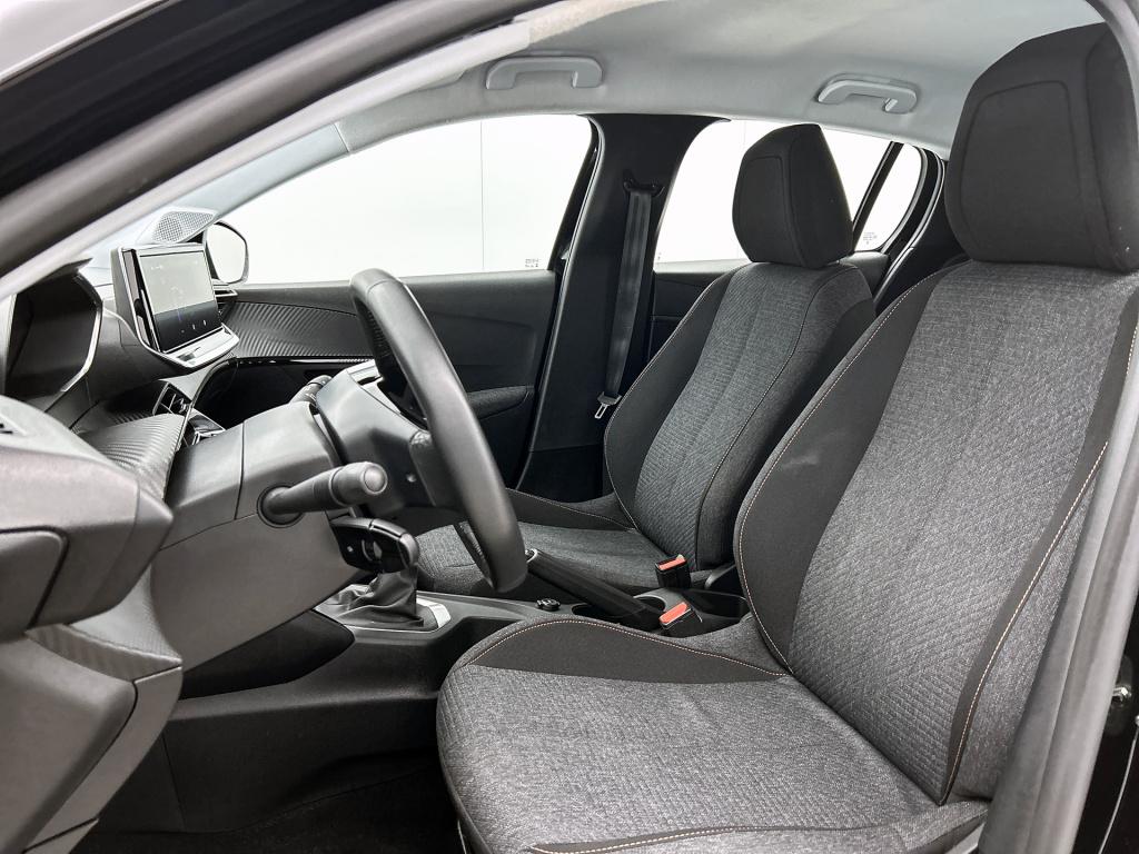 Peugeot 208 100 pk style | rijklaar | navigatie | parkeerhulp | apple carpl