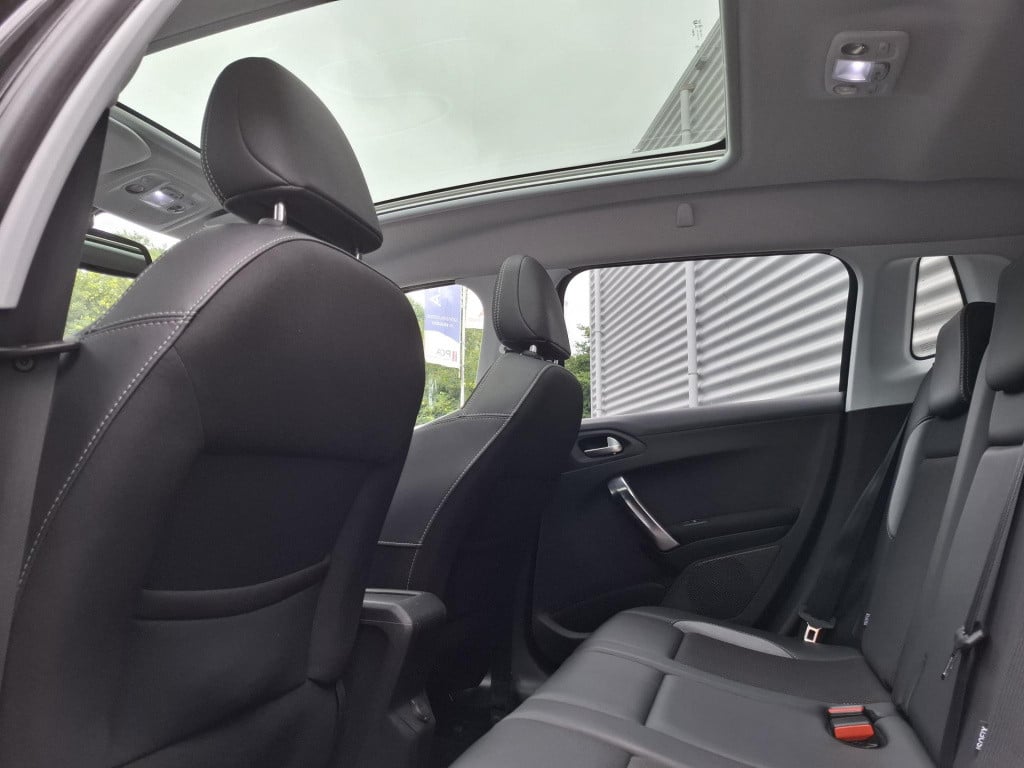 Peugeot 2008 suv 1.2 allure automaat pano/clima/trekhaak