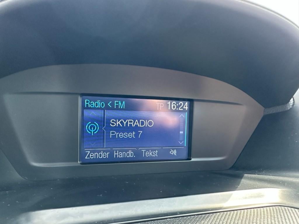 Ford Kuga 1.6 titanium trekhaak pdc stoelverwarming