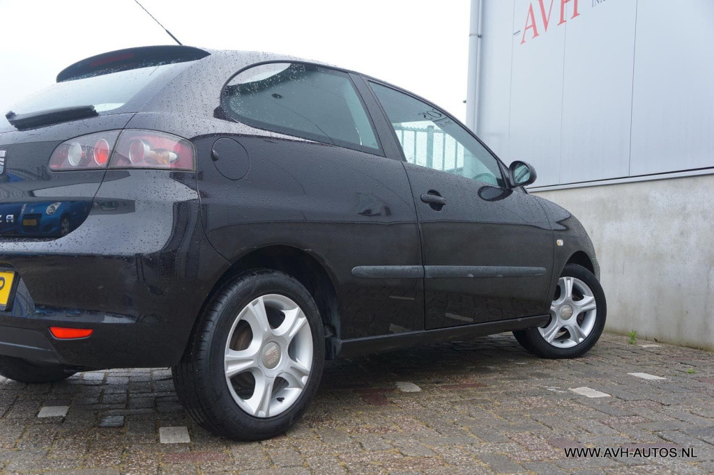 Seat Ibiza 1.4-16v trendstyle