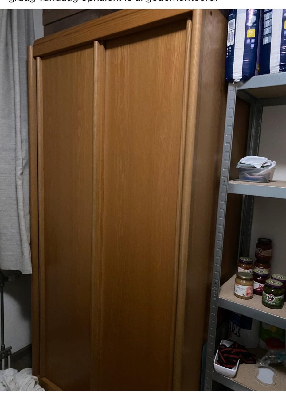Kast met schuifdeuren