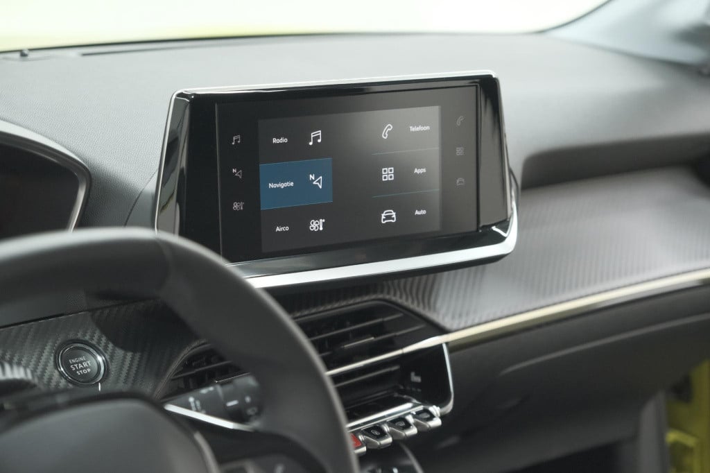 Peugeot 208 ev allure 50 kwh | stoelverwarming | apple carplay | parkeersen
