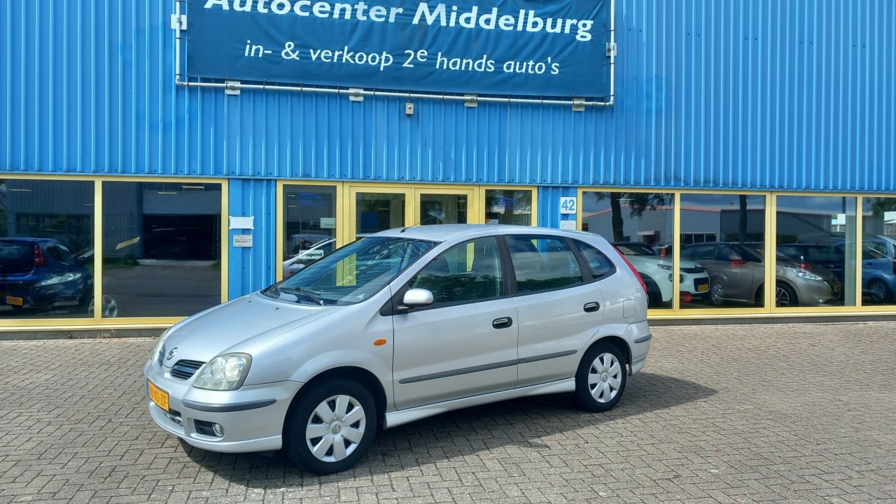 Nissan  ALMERA TINO 1.8 Acenta 5drs bj:2003 airco apk 2027 i.z.g.st
