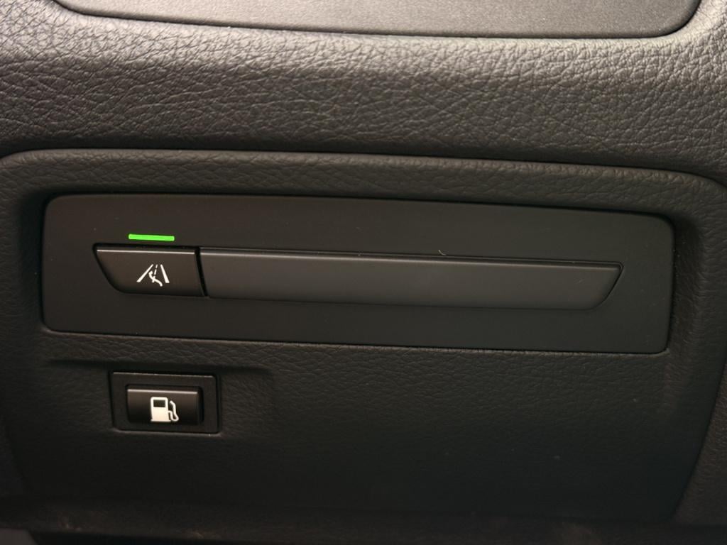 BMW 3-serie 330e m-sport | leder | harman/kardon | memory | stoel/stuurverw