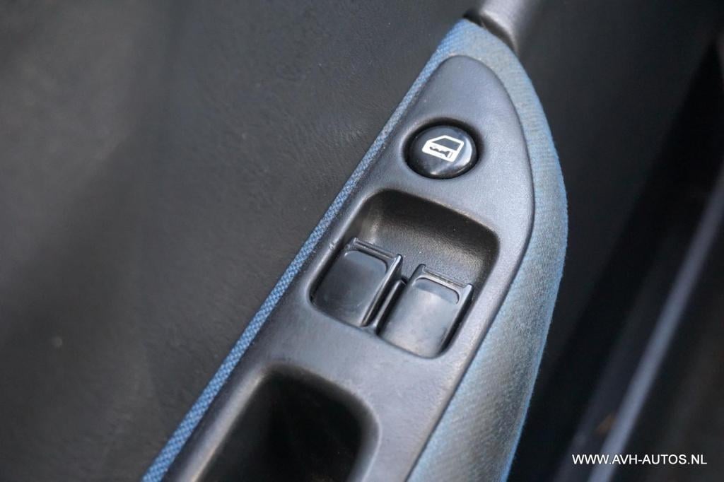 Opel Agila 1.2-16v color edition, nw-apk!!