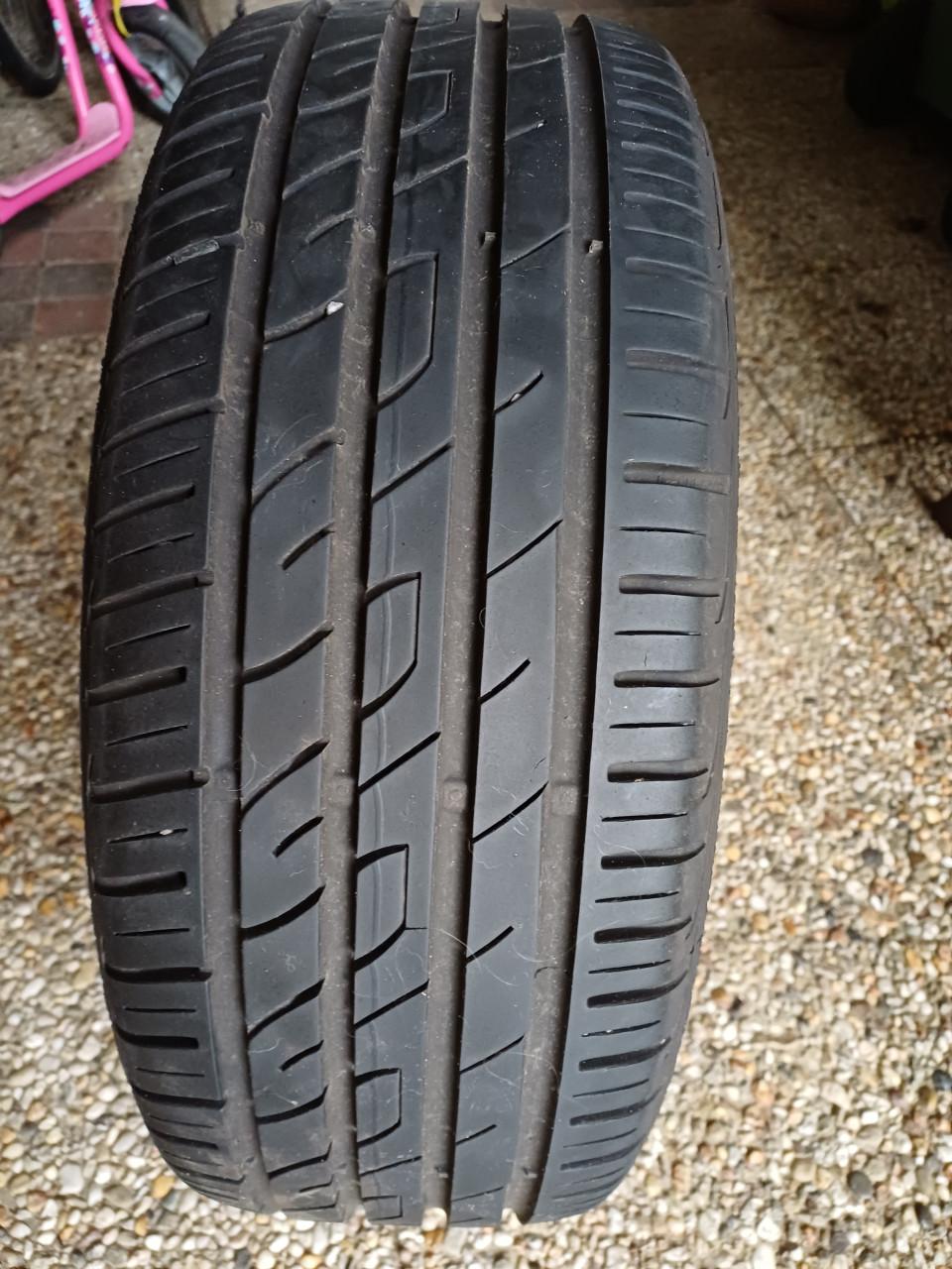 Nieuwe autobanden wegens all season banden