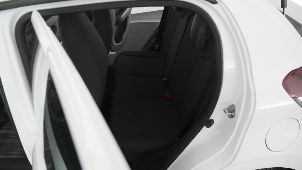 Peugeot 108 1.0 e-vti active | airco | allseasonbanden | elektrische ramen 