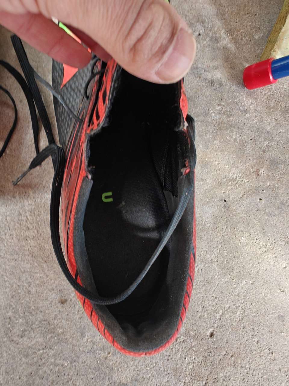 Adidas voetbalschoenen maat 42