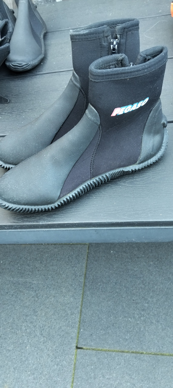 TEKOOP WATERSCHOENEN