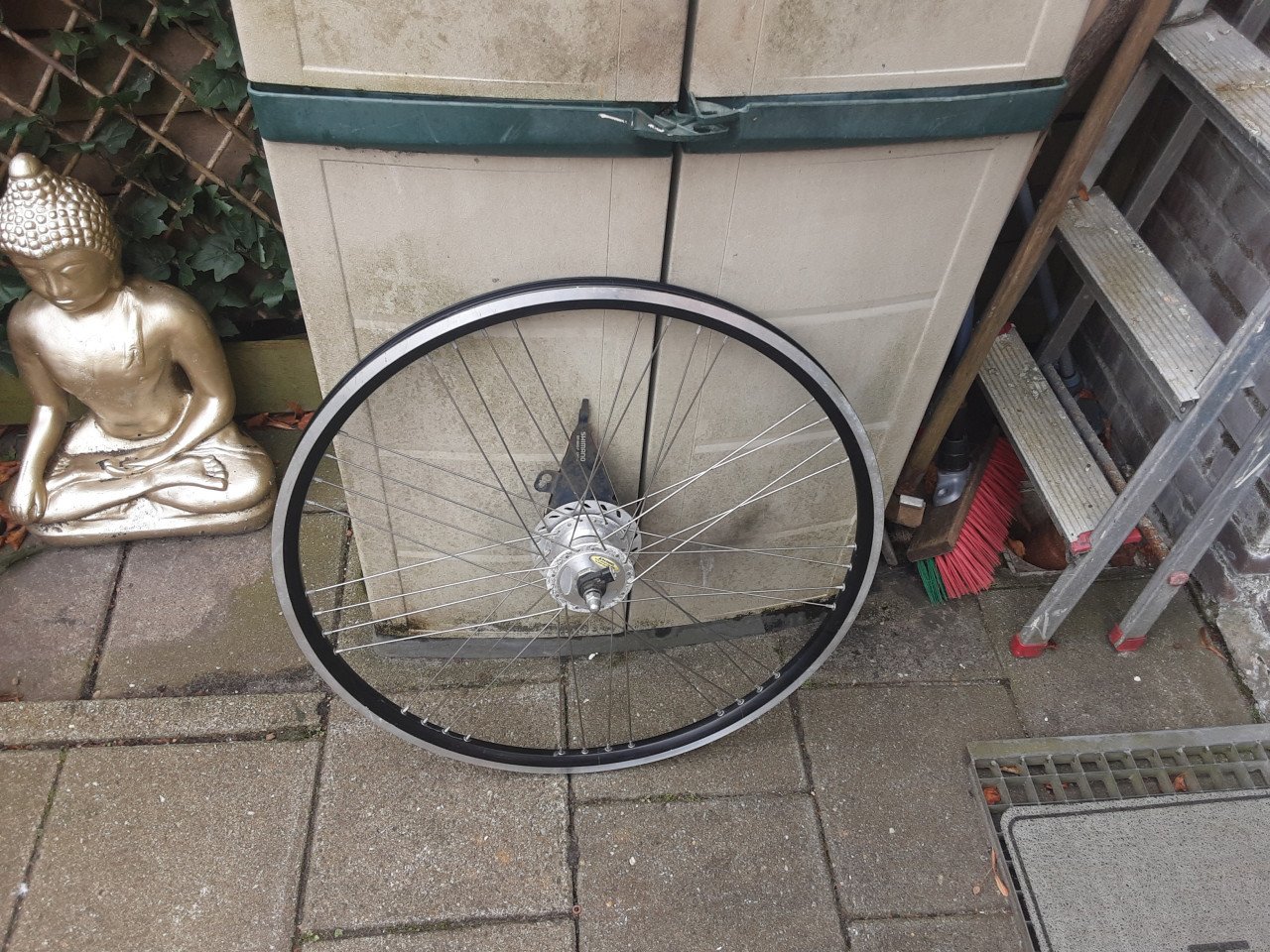 28 inch shimano nexus voorwiel, naafdynamo, rollerbrake rem