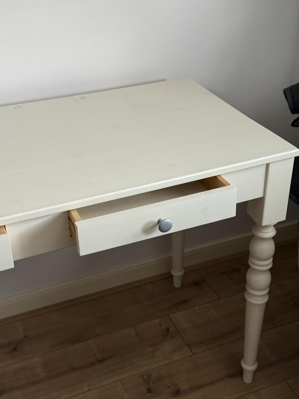 Side table/ bureau