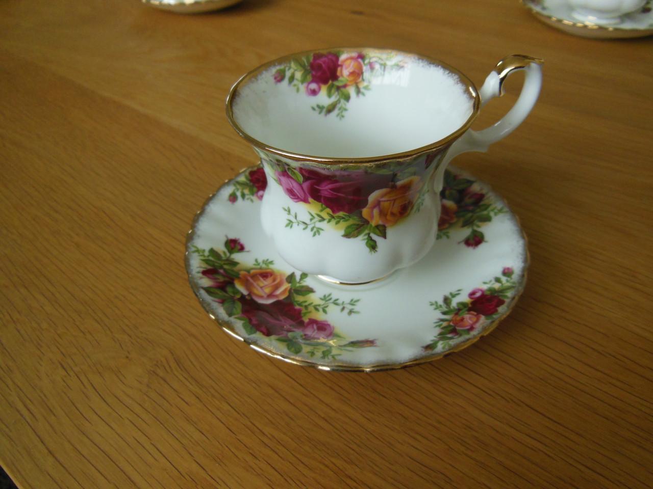 Koffiekop- en schotels Royal Albert