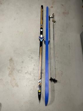 Langlauf ski's met stokken