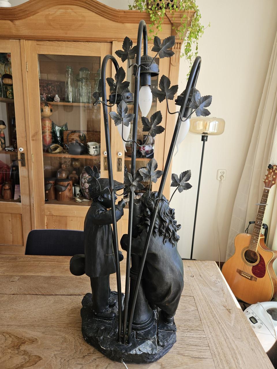 Prachtige Tafellamp 'De Jonge Geliefden' Moreau, Art Nouveau