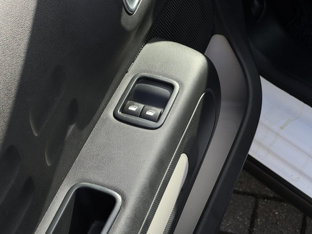 Citroen C3 1.2 puretech you nl-auto, stoelverwarming! | cruise control | ai