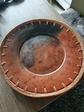 Heel mooi antiek design bord, afkomst spanje, in leuke originele staat....