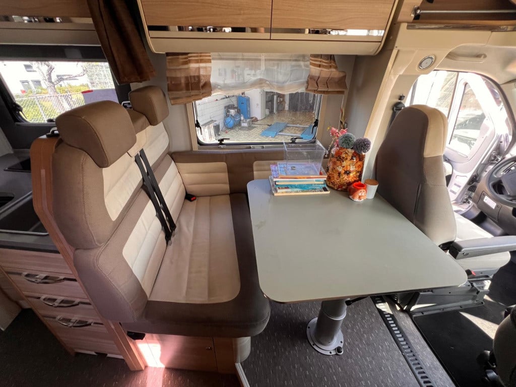 Adria Onbekend matrix m 670 sc edition50