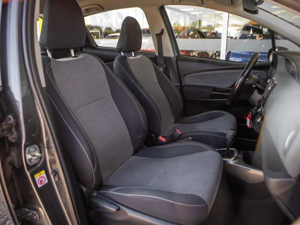 Toyota Yaris 1.5 hybrid comfort automaat