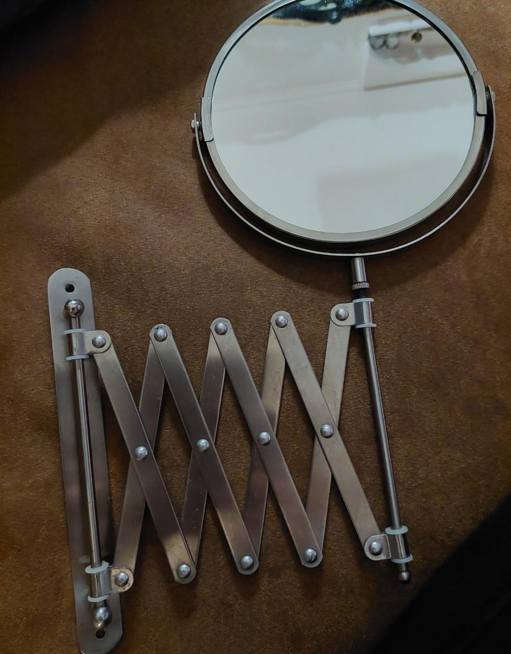 Nieuwe uitschuifbare  Ikea (scheer)spiegel