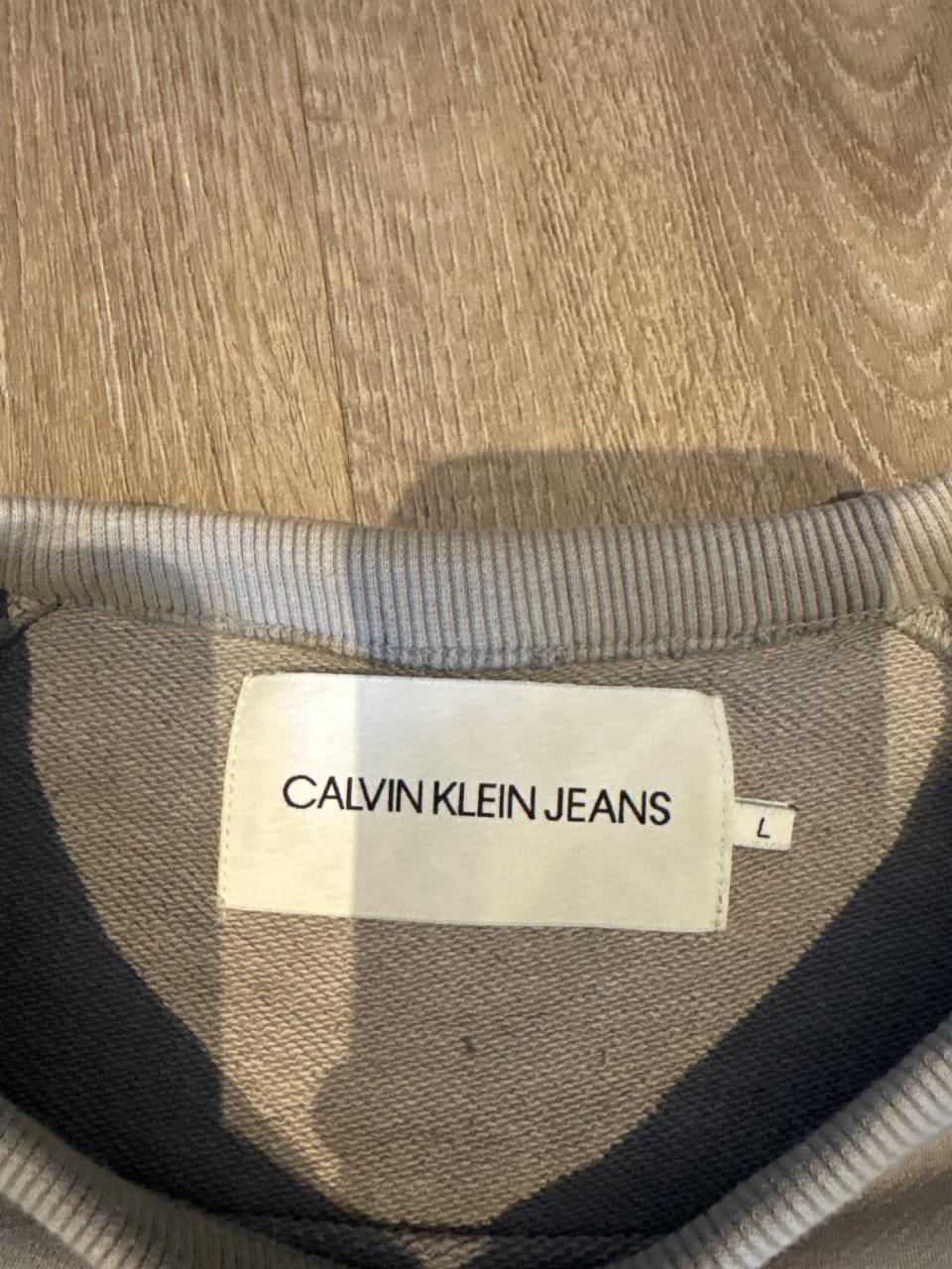 Trui van Calvin Klein maat L.