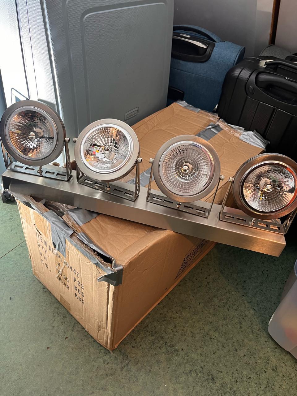 4 halogeen lampen nieuw in doos