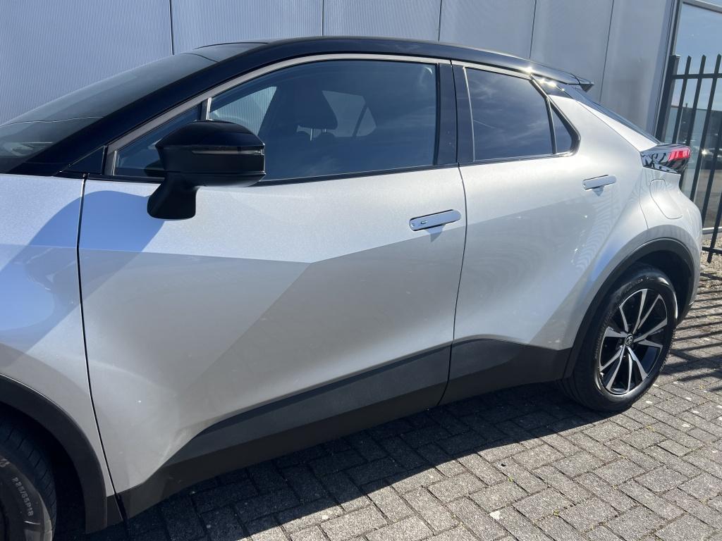 Toyota C-hr 1.8 hybrid 140 dyn