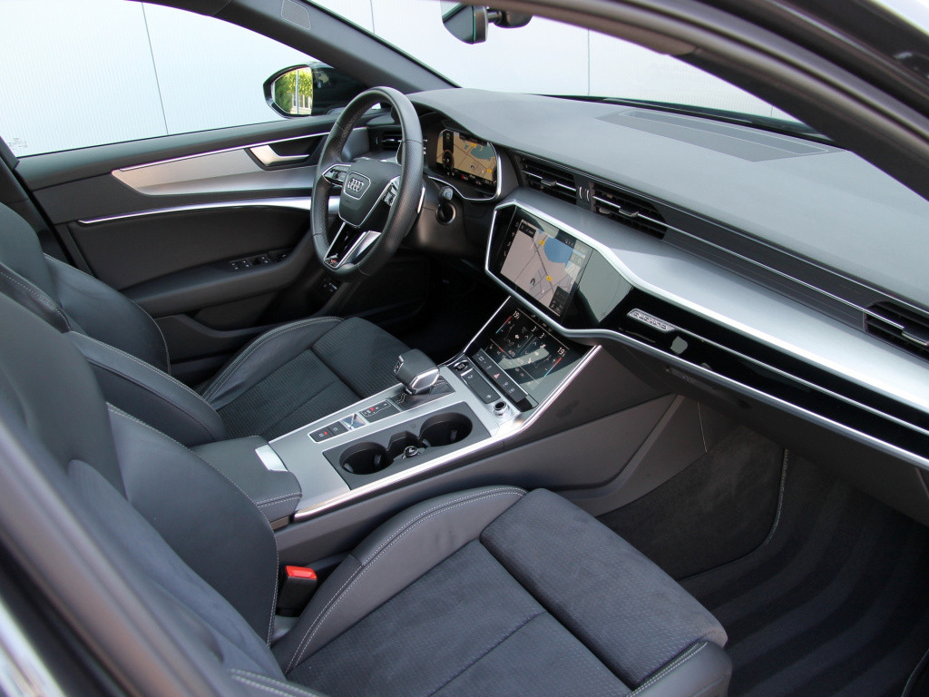 Audi A6 avant 55tfsi e hybrid 367pk quattro competition s-line | pano dak |