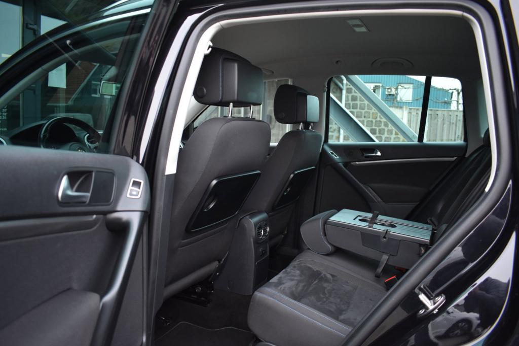 Volkswagen Tiguan 1.4 tsi r-line lm | trekhaak | xenon | led | stoelverwarm