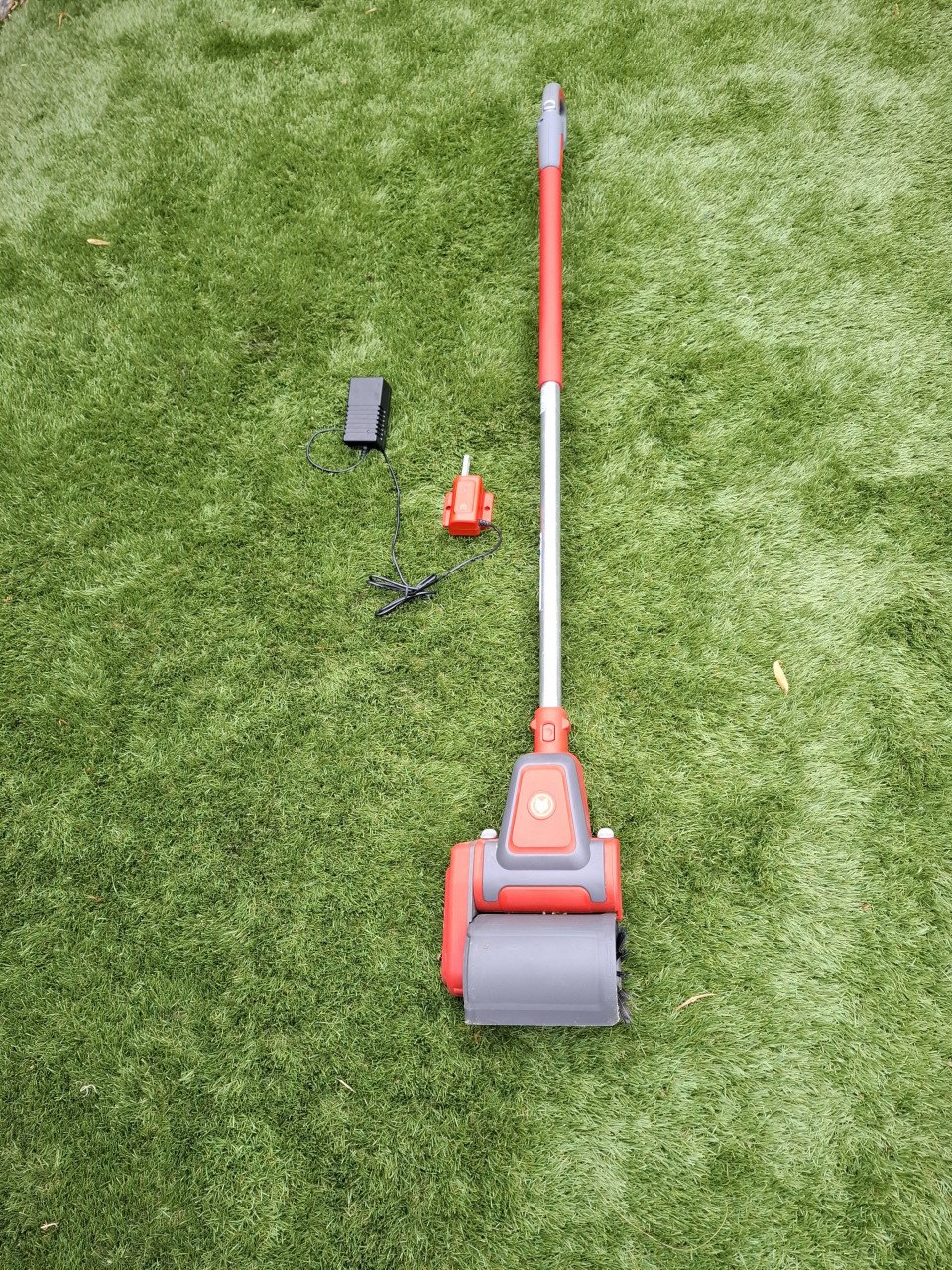 Wolf-garten borstel met accu steel en oplader