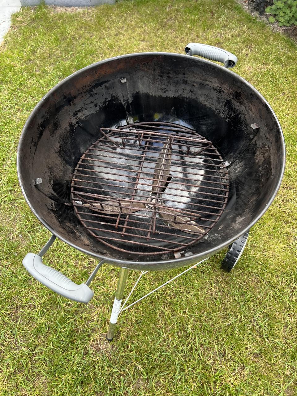 Weber houtskoolbarbecue 57 cm