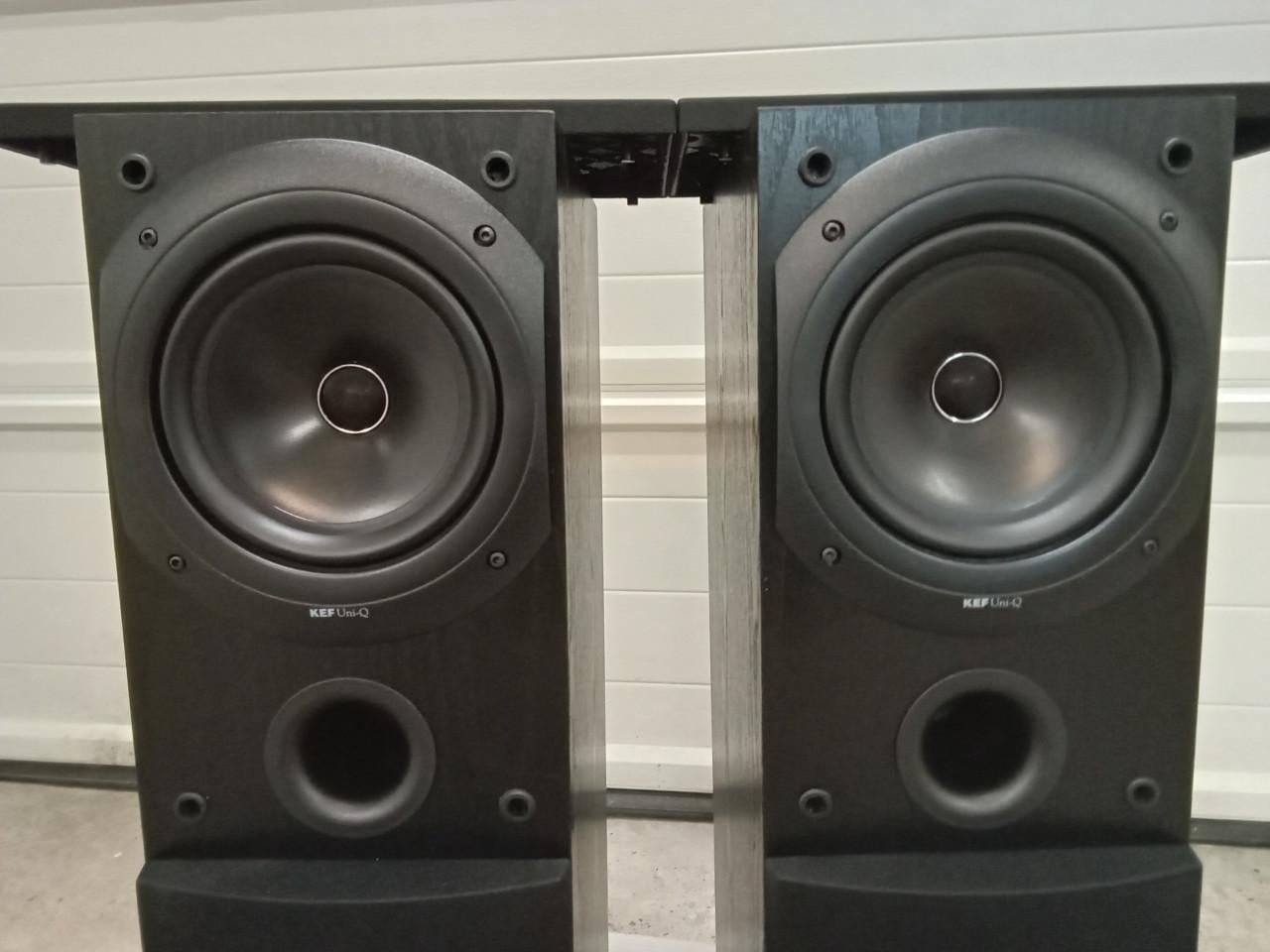 Kef  Q 30  Speakers