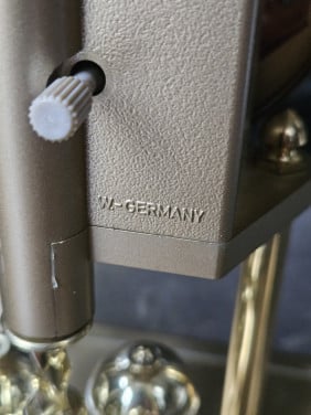 Prachtige duitse Hermle Jaarpendule tafelklok in nette en werkende staat