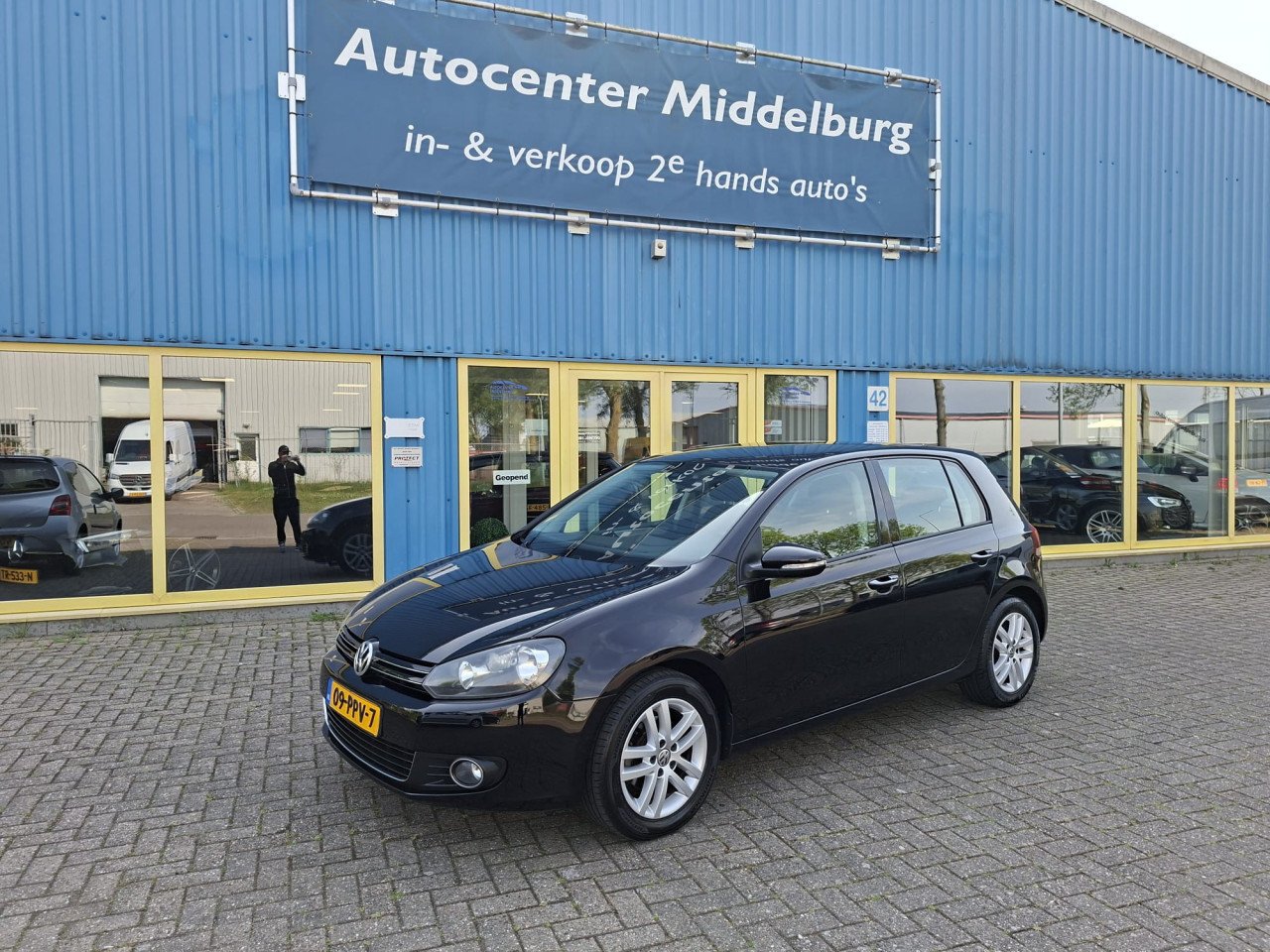 Volkswagen GOLF 1.2 TSI BlueMotion Highline 5deurs bj:2011 airco i.z.g.st