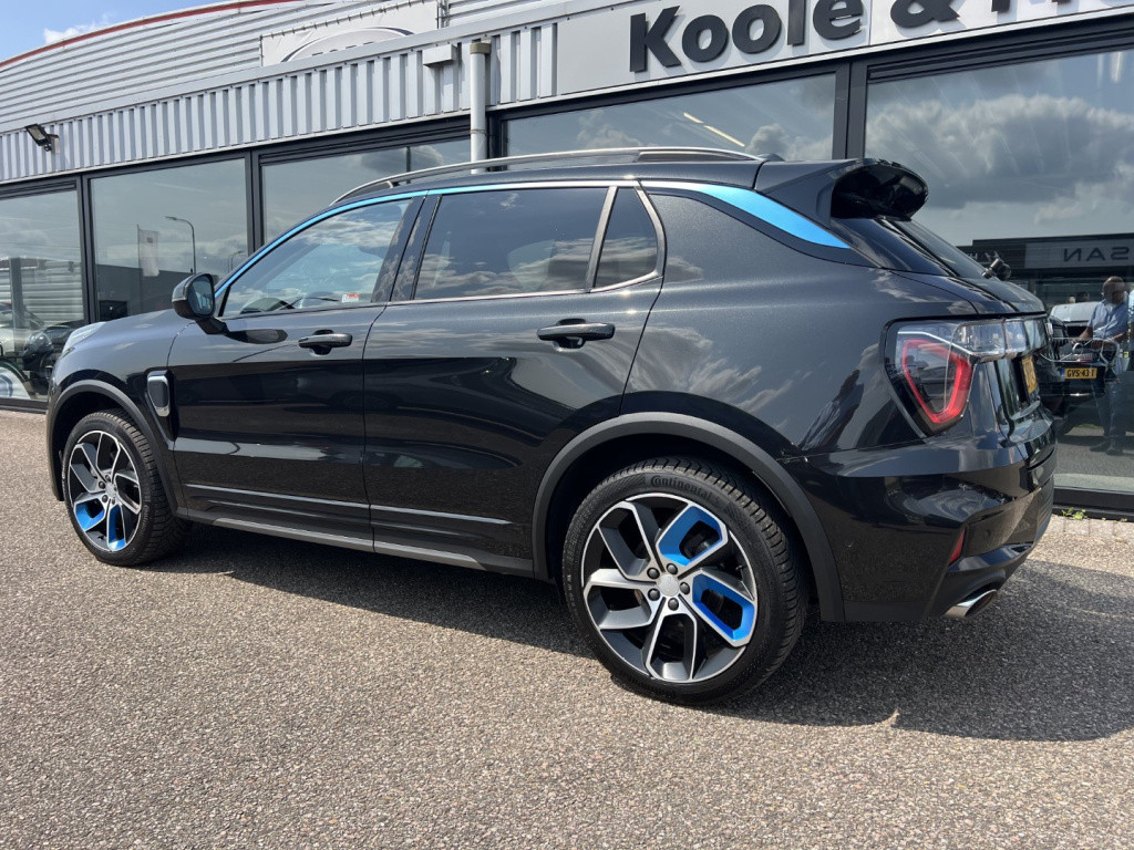 Lynk & Co 01 1.5 261pk plug in hybrid , panodak , 360 camera , adaptive cc