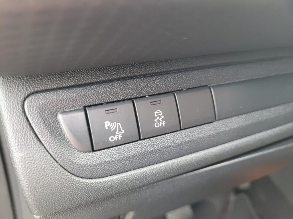 Peugeot 2008 1.2 vti active