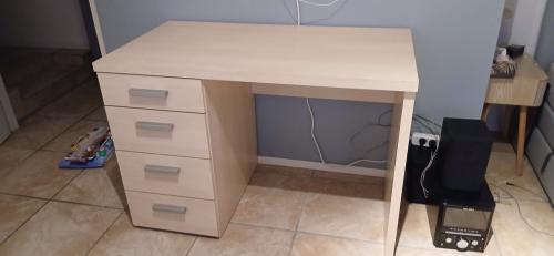 Licht eiken bureau