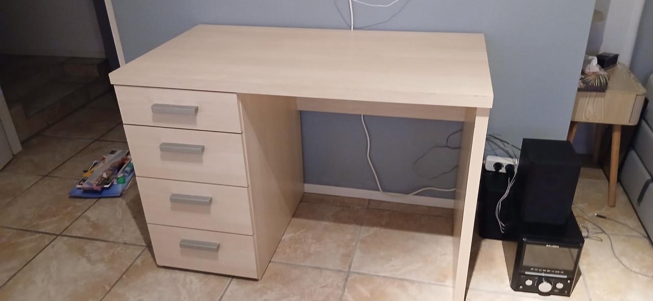 Licht eiken bureau
