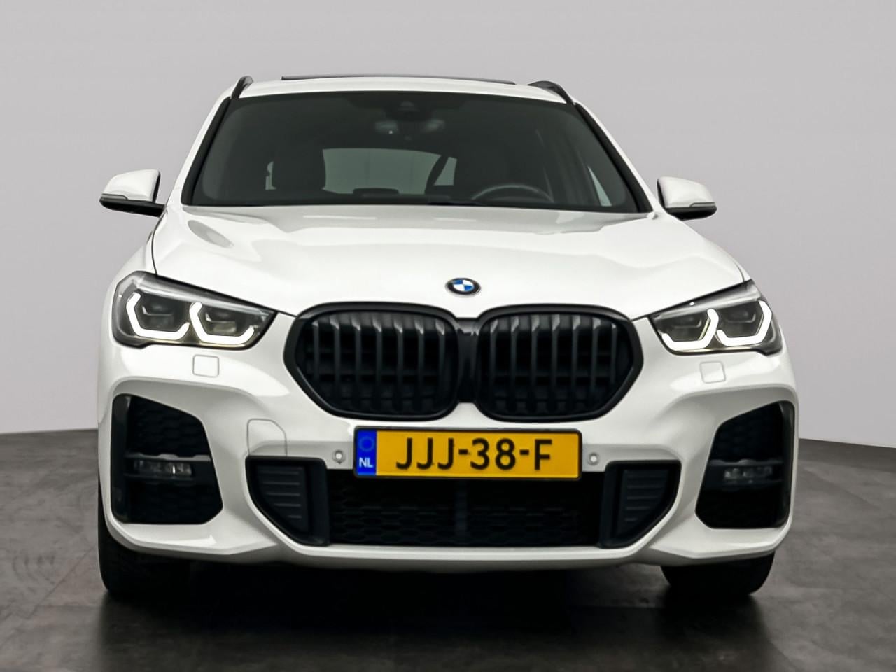 BMW X1 xDrive25e High Executive | M Sport | Head Up | Panorama | Trekhaak