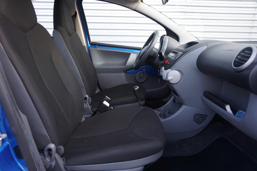 Toyota Aygo 1.0-12v access 1e eigenaar - airco / nap / nieuwe apk!