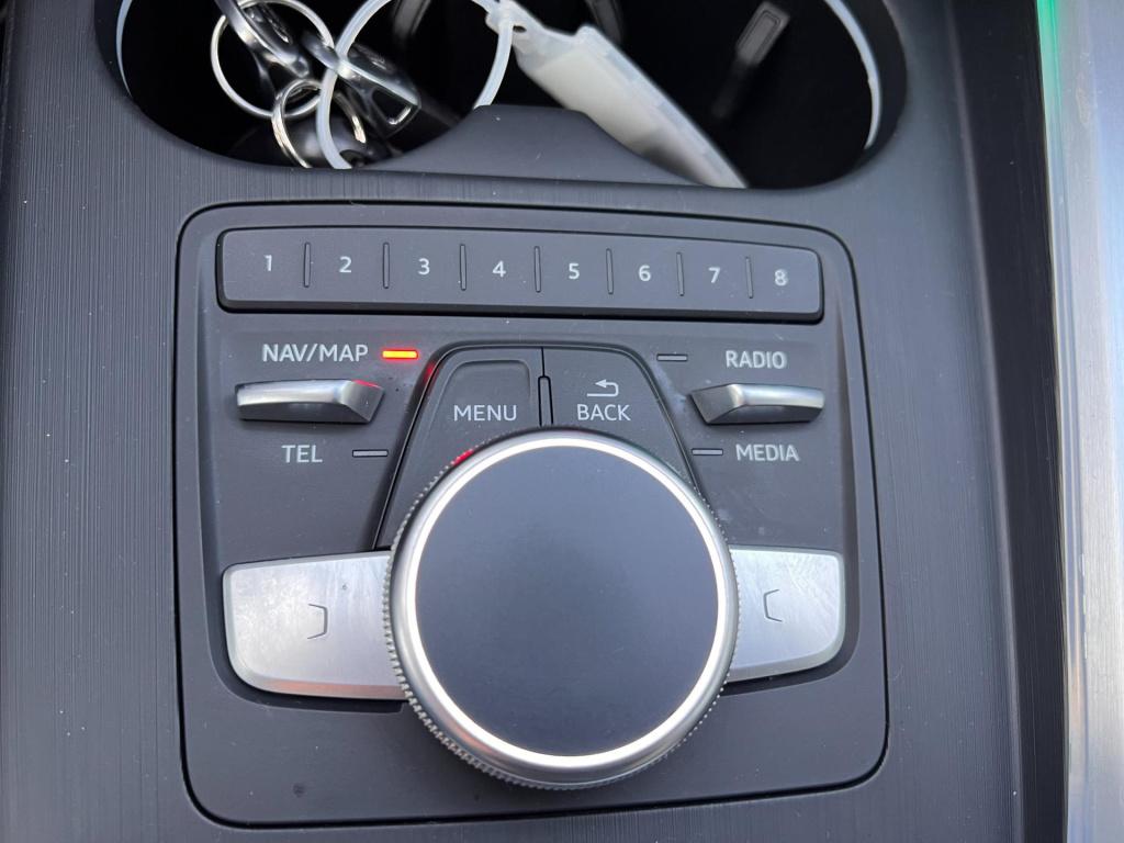 Audi A4 avant 35 tfsi m-hev sport s line black edition, standkachel, wegkla