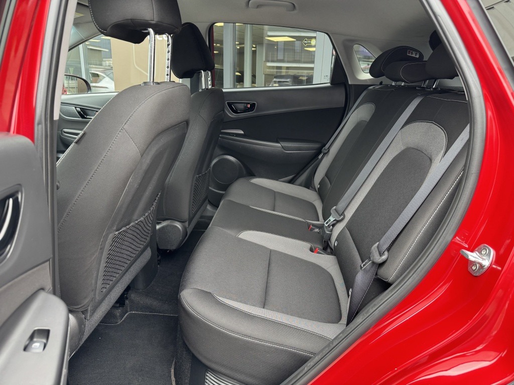 Hyundai Kona 1.6 gdi hev fashion | trekhaak 1350 kg! | 1e eigenaar | naviga